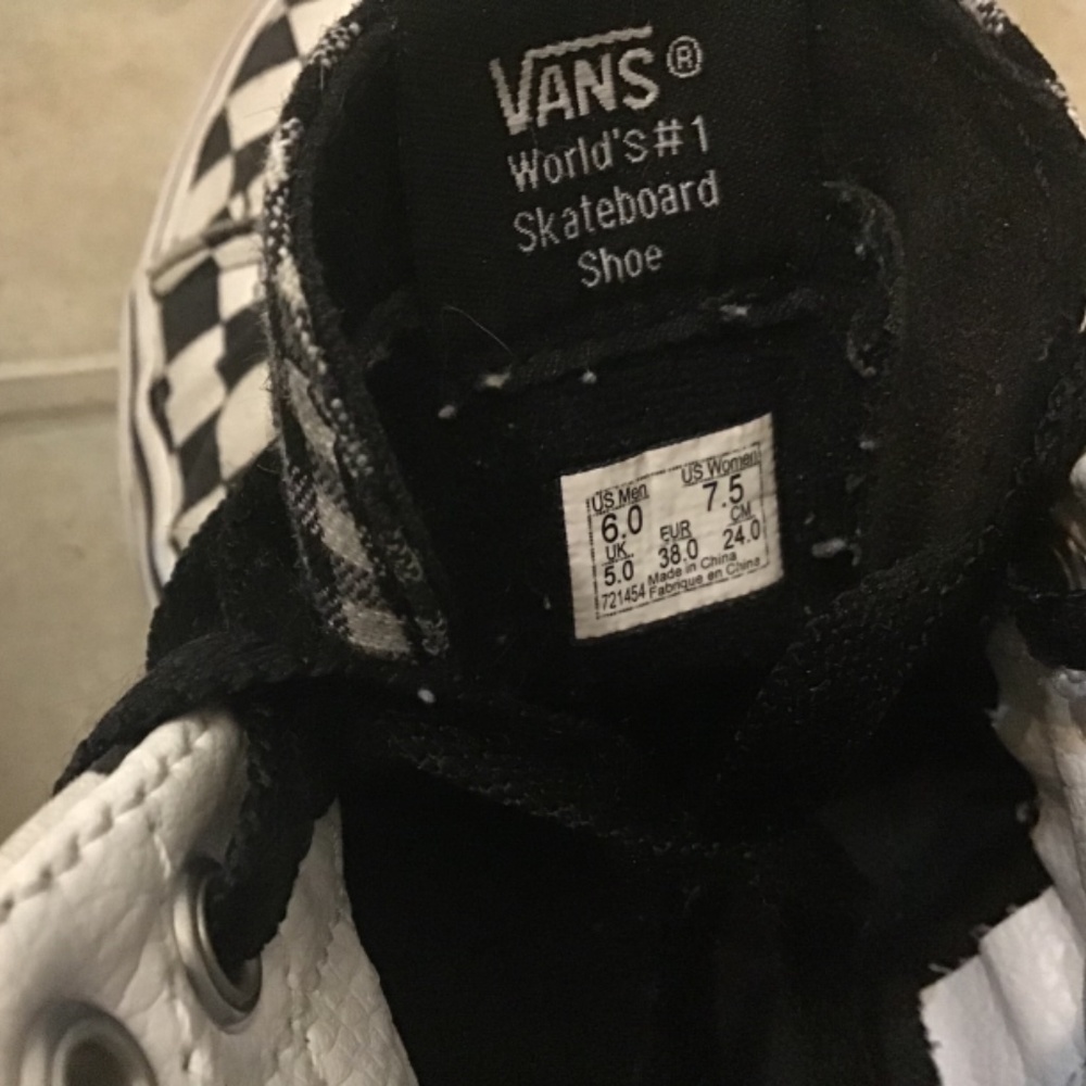 Vans - Picture 3 of 3